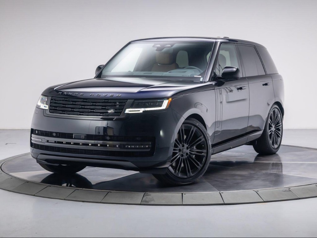 2026 Land Rover Range Rover P530 SE
