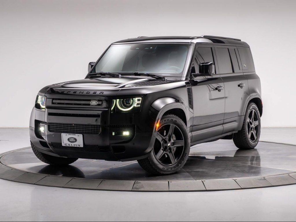 2023 Land Rover Defender 110 SE