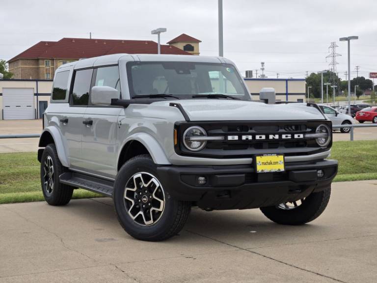 2026 Ford Bronco Outer Banks