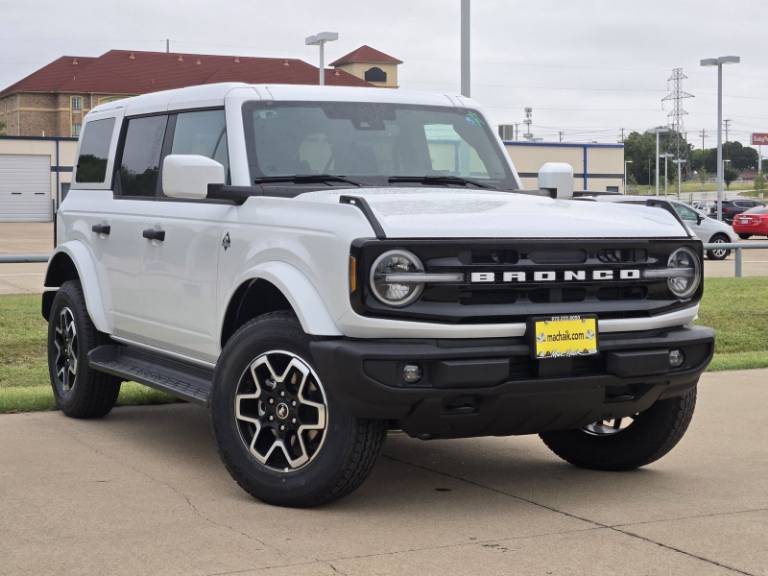 2026 Ford Bronco Outer Banks