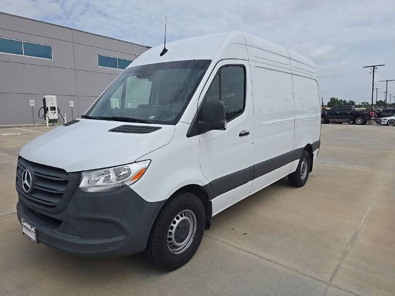 2024 Mercedes-Benz Sprinter Crew Van Crew 144 WB