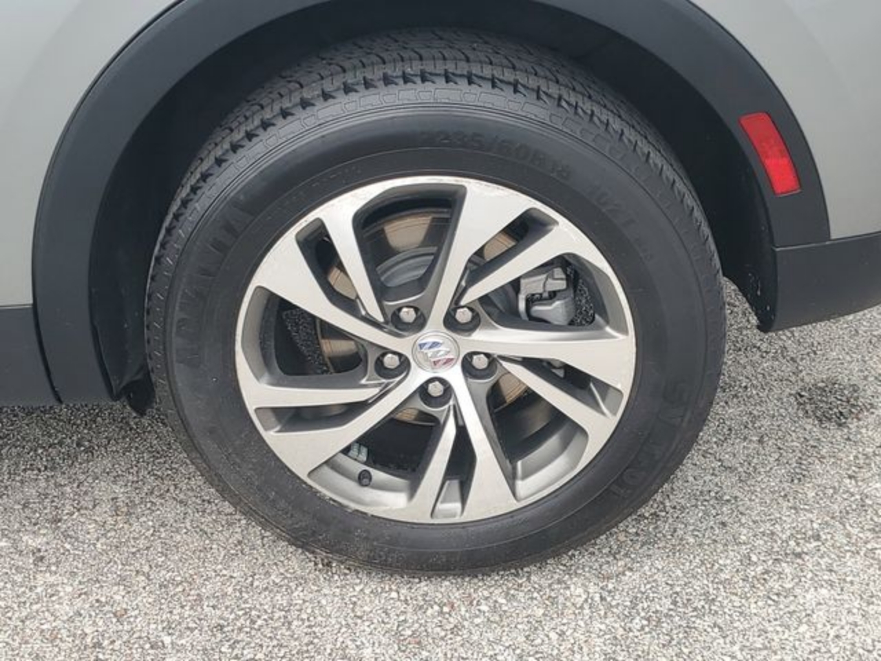 2023 Buick Envision Essence - Photo 9