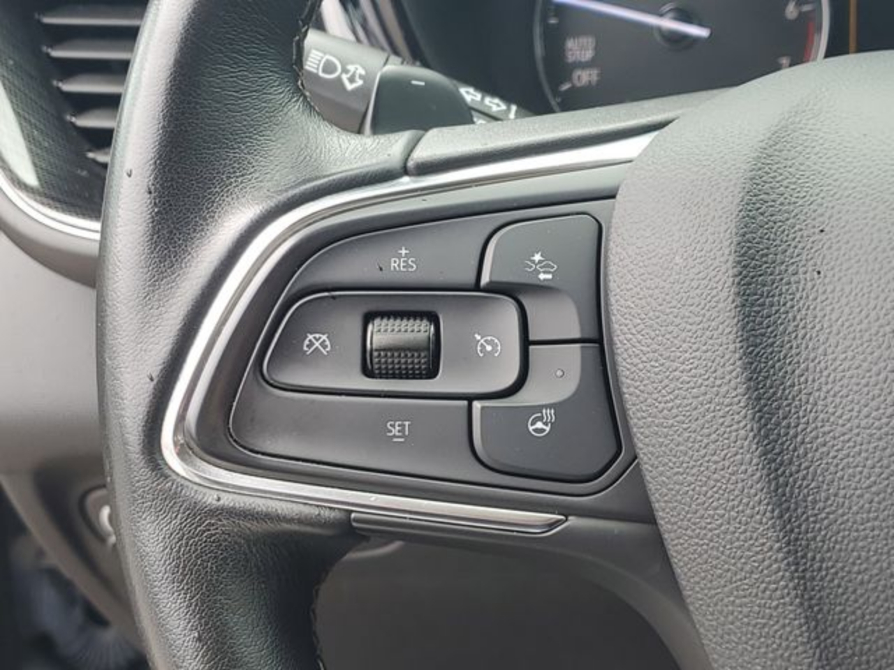 2023 Buick Envision Essence - Photo 23