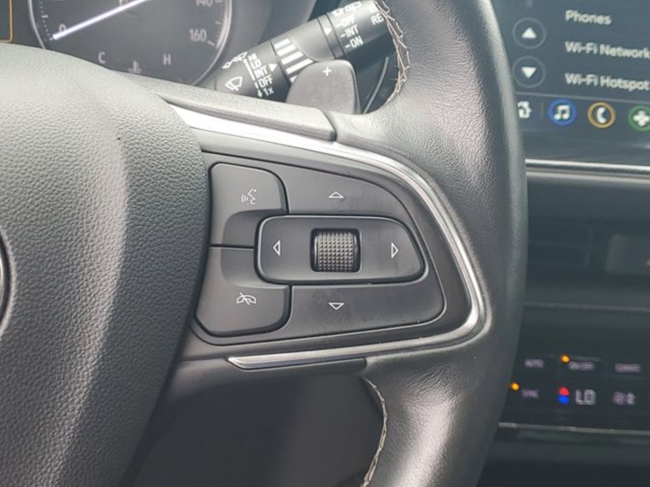 2023 Buick Envision Essence - Photo 24