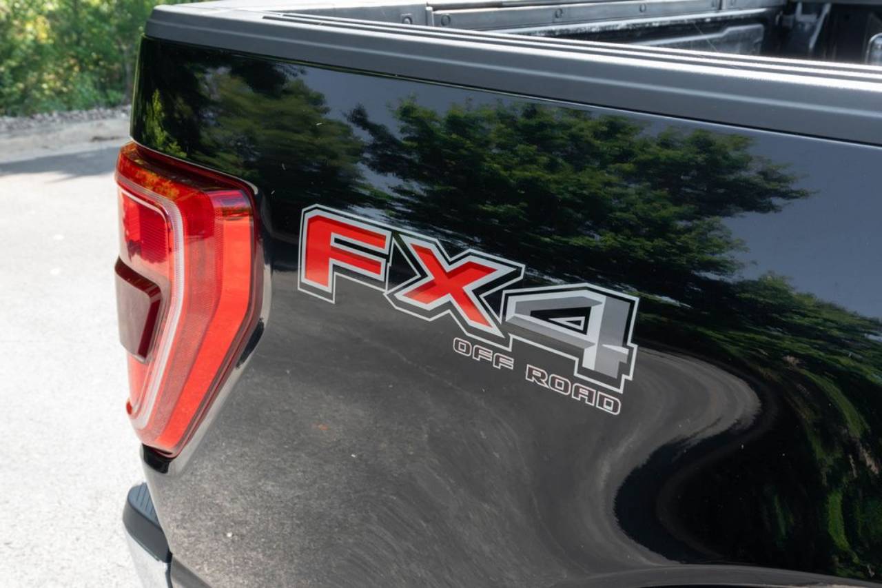 2023 Ford F-150 XLT - Photo 12