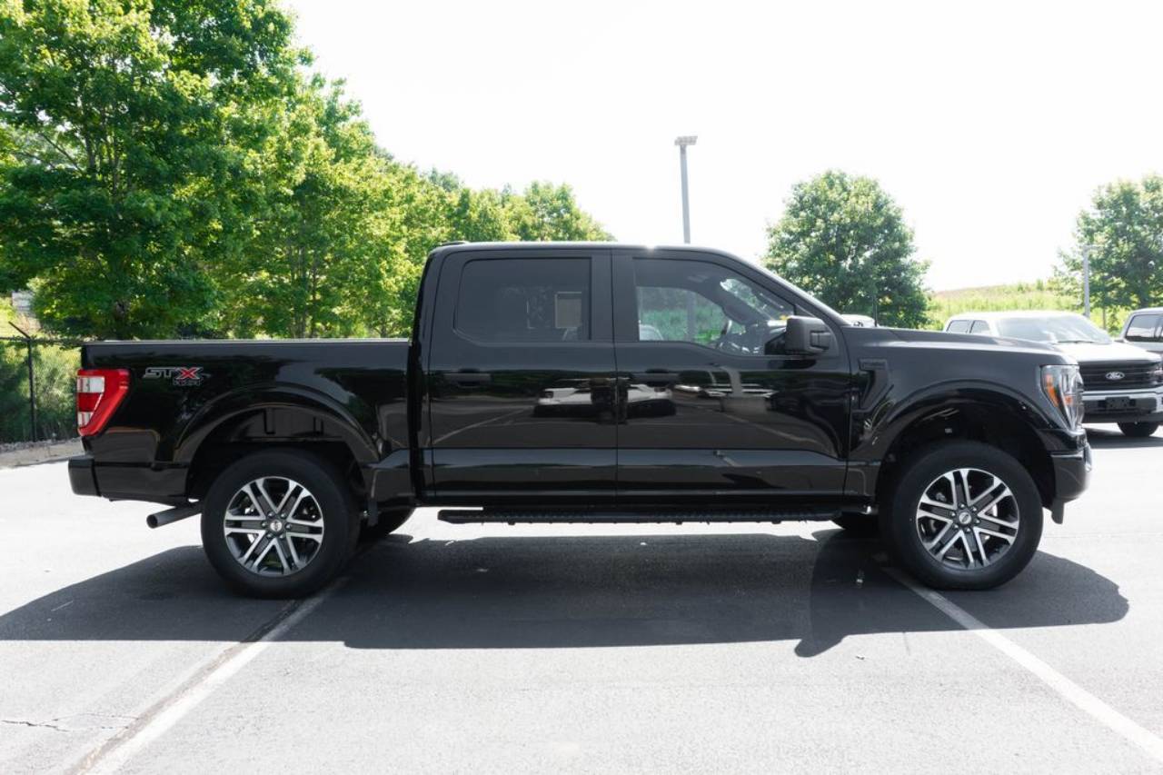 2023 Ford F-150 XL - Photo 11