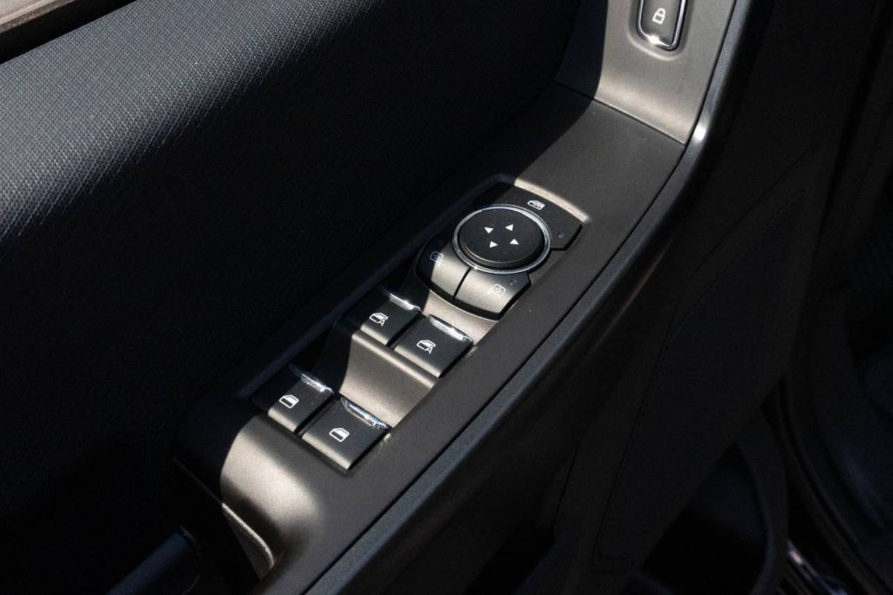 2023 Ford F-150 XL - Photo 16