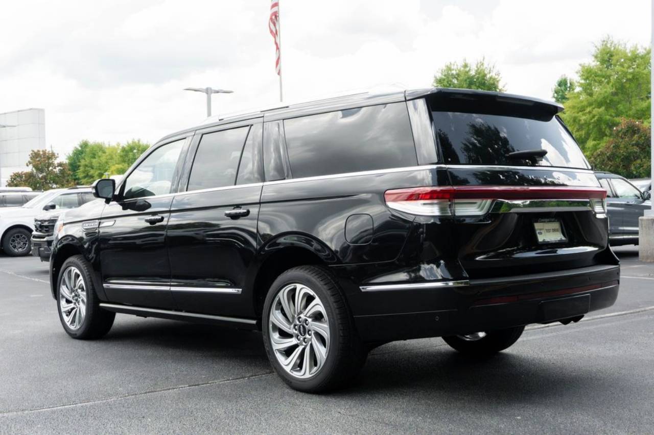 2024 Lincoln Navigator Reserve L - Photo 8