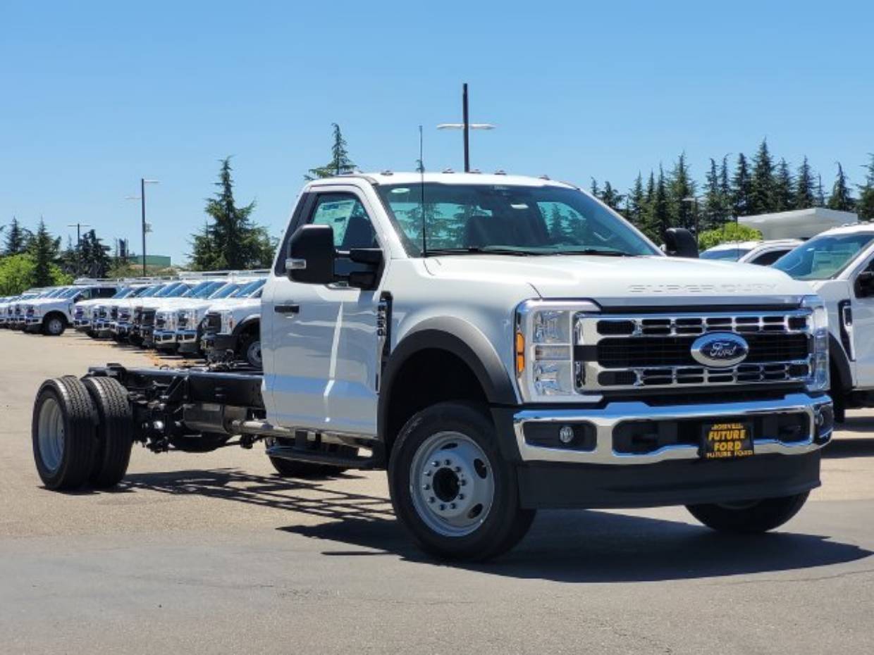2026 Ford F-550 Super Duty Chassis Cab XL