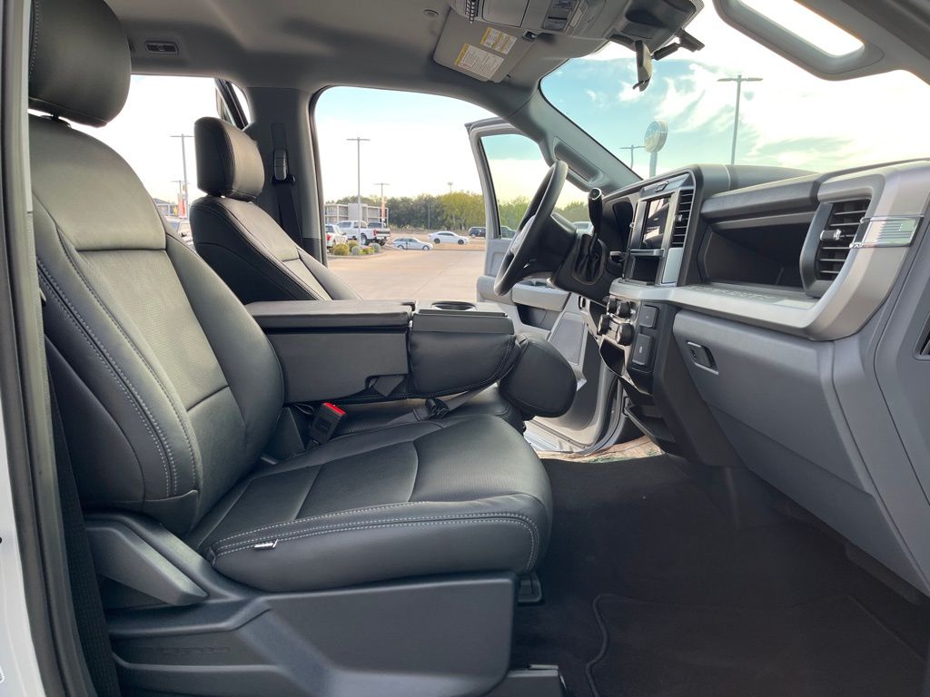 2026 Ford F-250 Super Duty XL - Photo 31