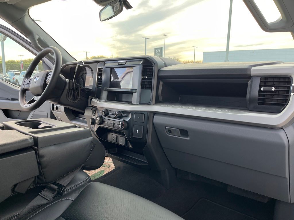 2026 Ford F-250 Super Duty XL - Photo 32