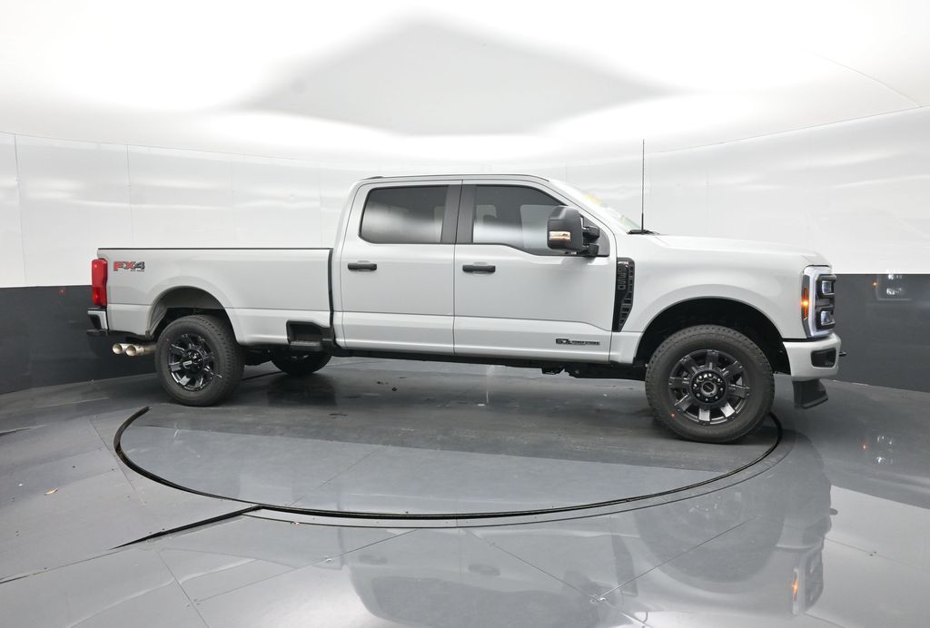 2026 Ford F-350 Super Duty XL - Photo 10