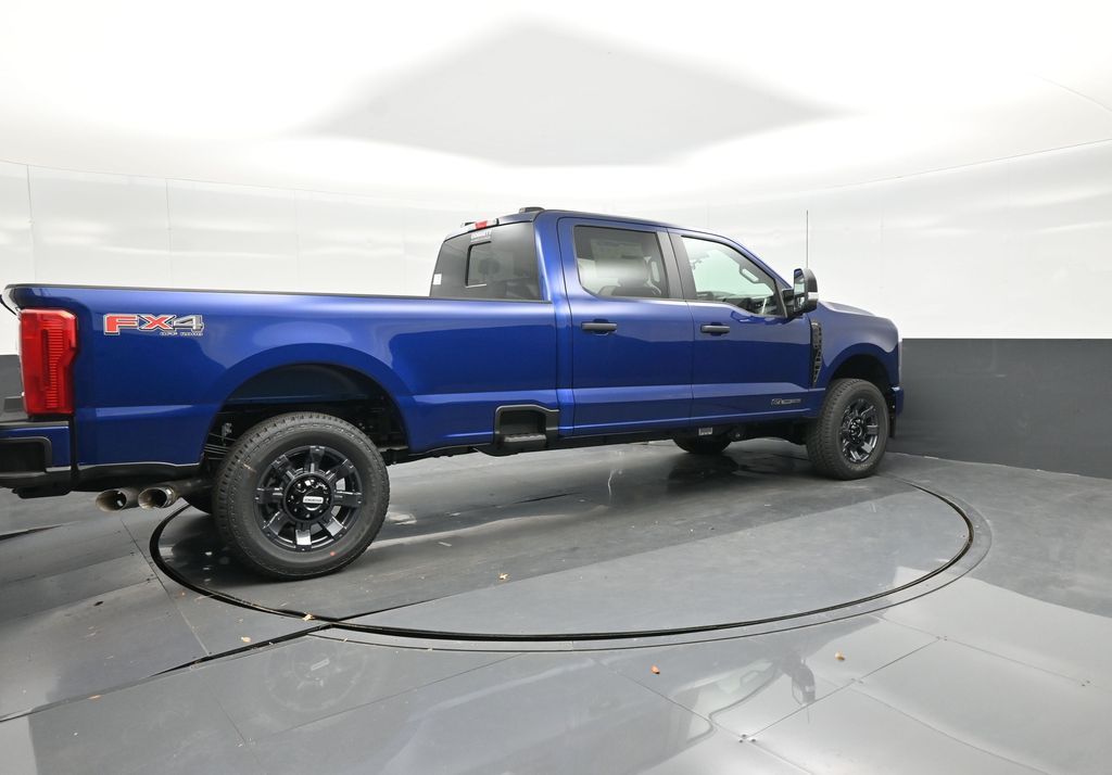 2026 Ford F-350 Super Duty XL - Photo 9