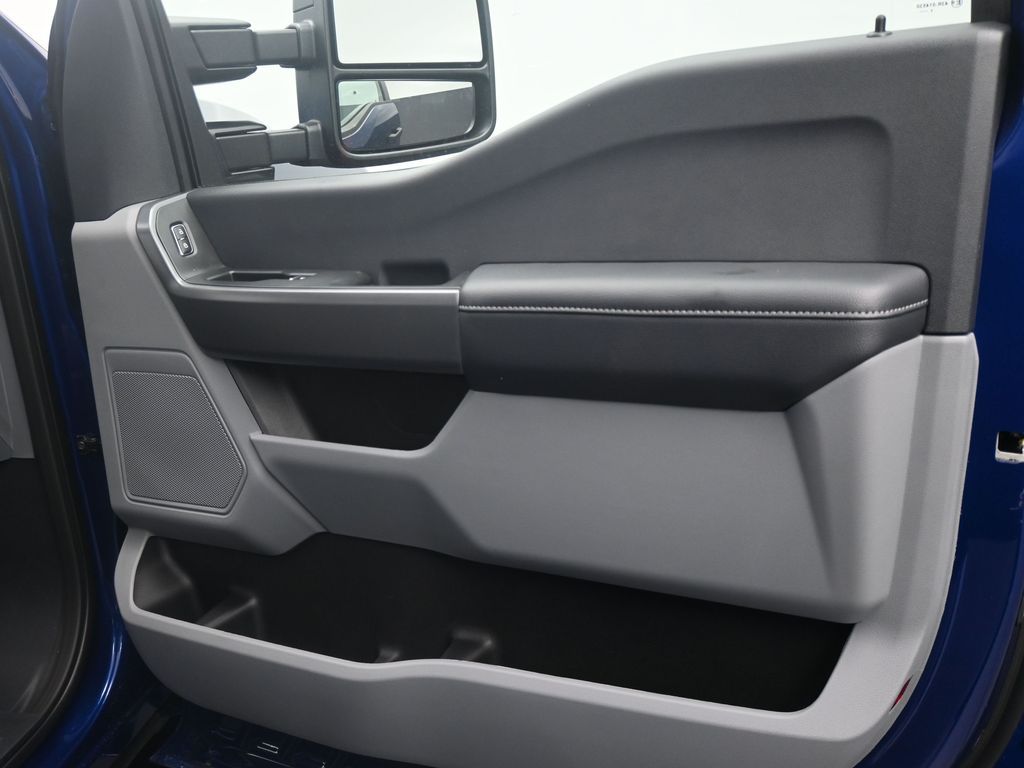 2026 Ford F-350 Super Duty XL - Photo 14