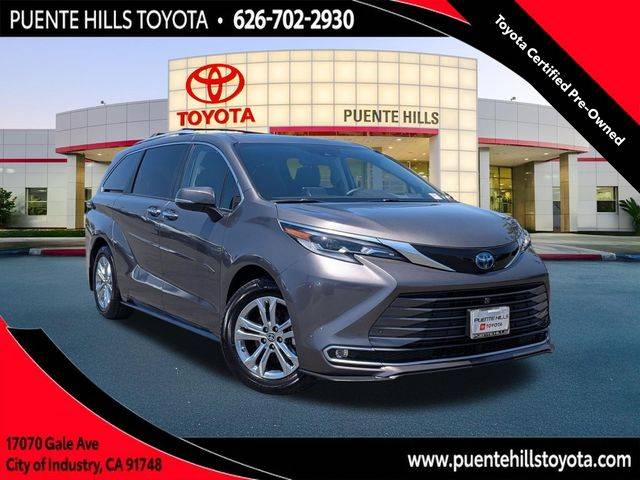 2022 Toyota Sienna Platinum