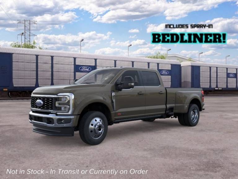 2026 Ford Super Duty F-450 DRW LARIAT