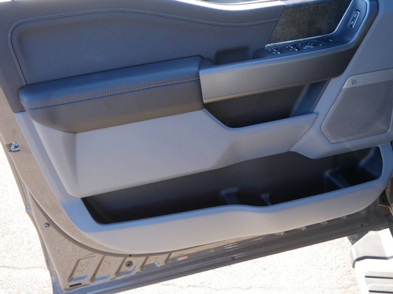 2026 Ford F-350 Super Duty XLT - Photo 10
