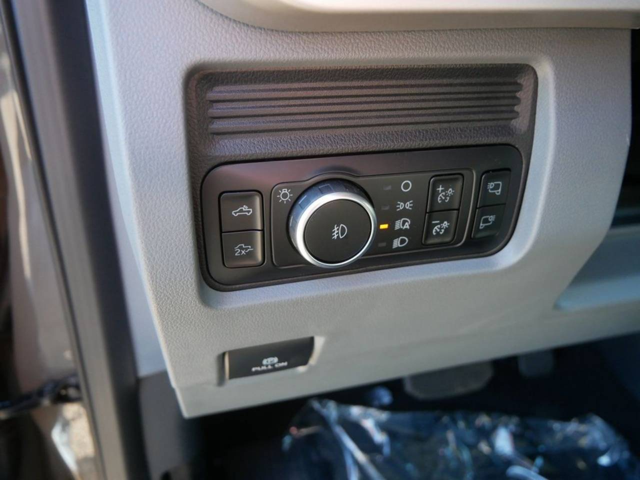 2026 Ford F-350 Super Duty XLT - Photo 14