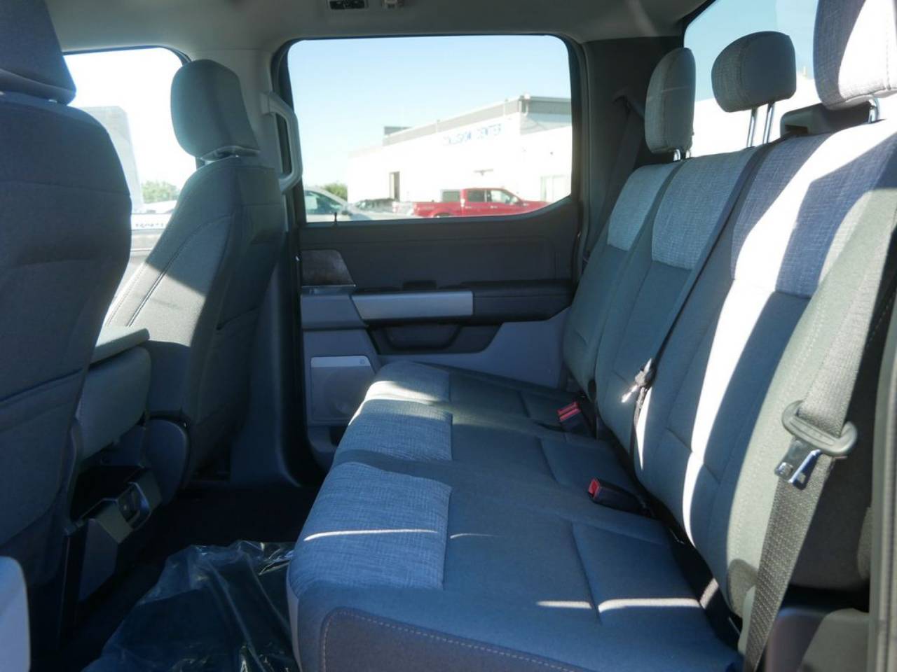 2026 Ford F-350 Super Duty XLT - Photo 15