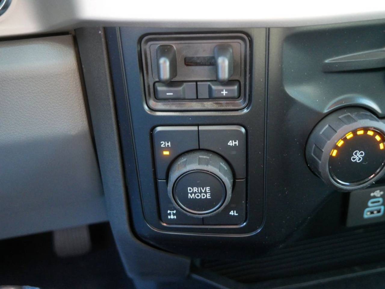 2026 Ford F-350 Super Duty XLT - Photo 20
