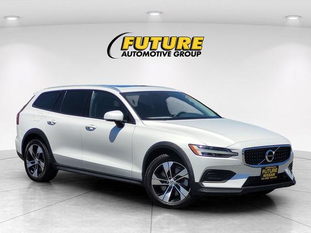 2020 Volvo V60 Cross Country T5