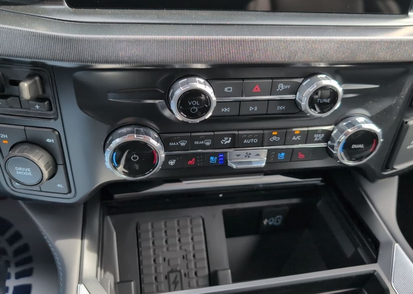 2026 Ford F-350 Super Duty Platinum - Photo 20