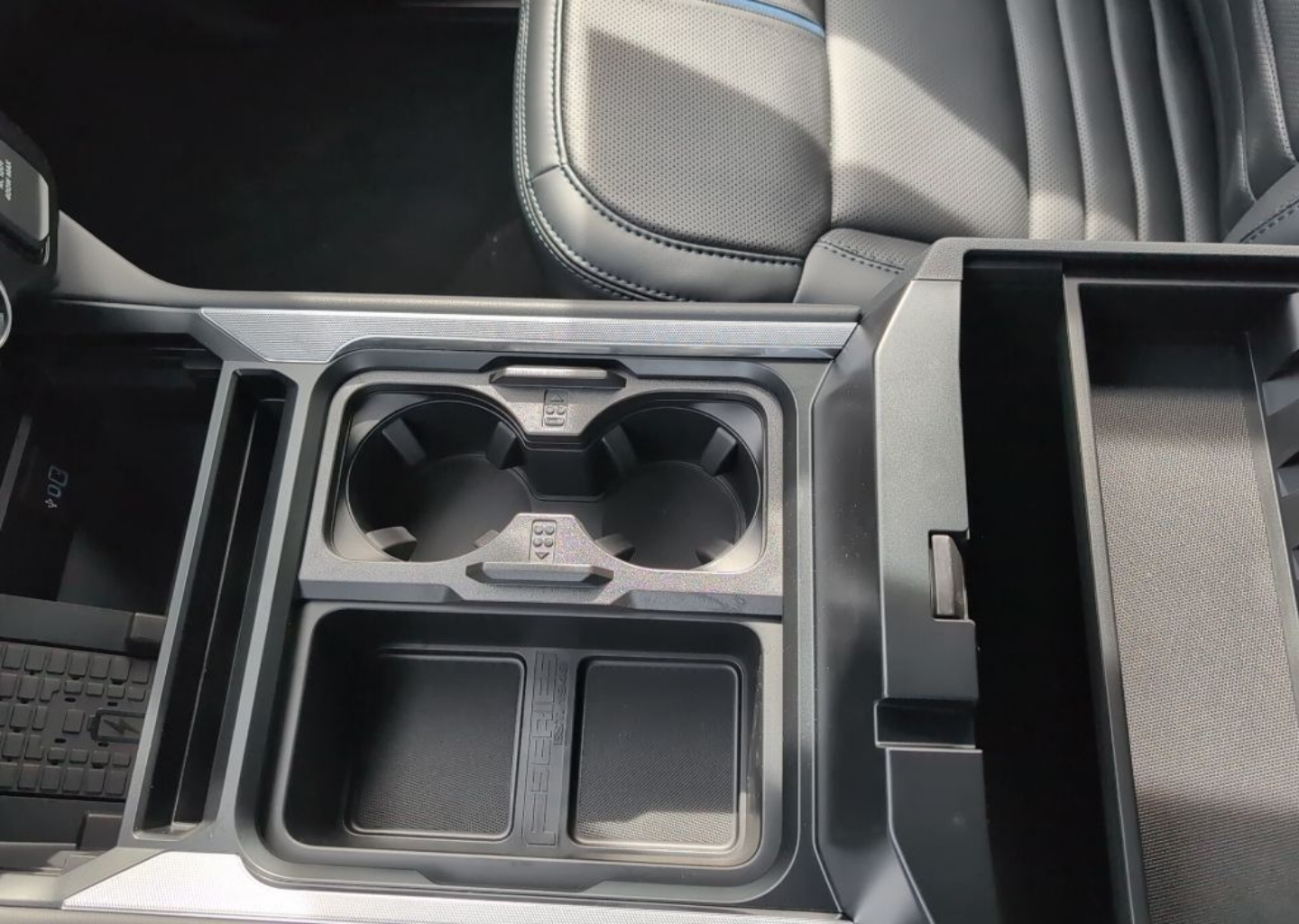 2026 Ford F-350 Super Duty Platinum - Photo 21
