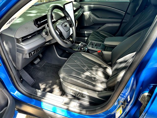 2025 Ford Mustang Mach-E Select RWD - Photo 9