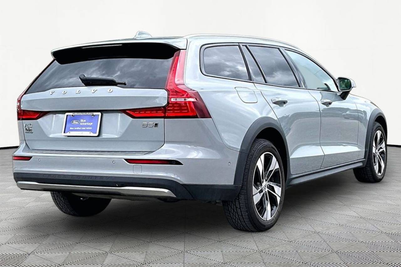 Certified 2024 Volvo V60 Cross Country Plus with VIN YV4L12WY3R2137029 for sale in Kansas City