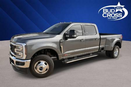 2026 Ford Super Duty F-350 DRW LARIAT