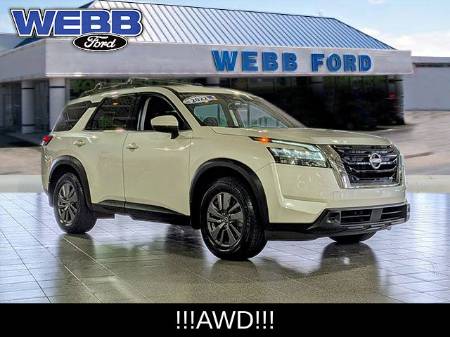 2022 Nissan Pathfinder SV