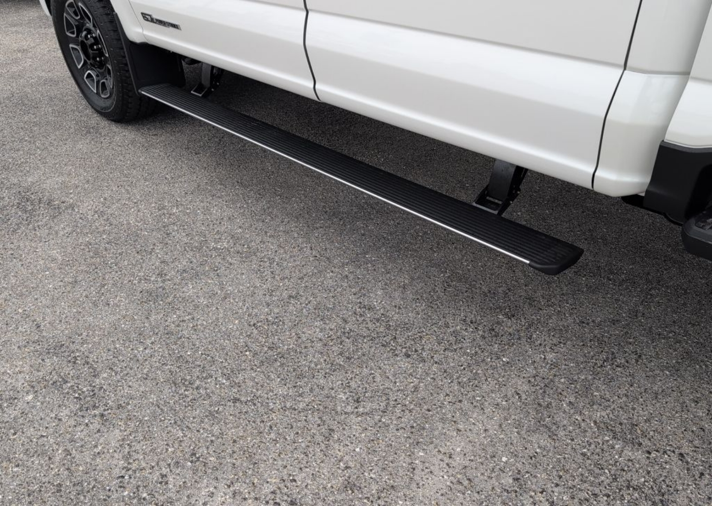 2026 Ford F-250 Super Duty Platinum - Photo 13