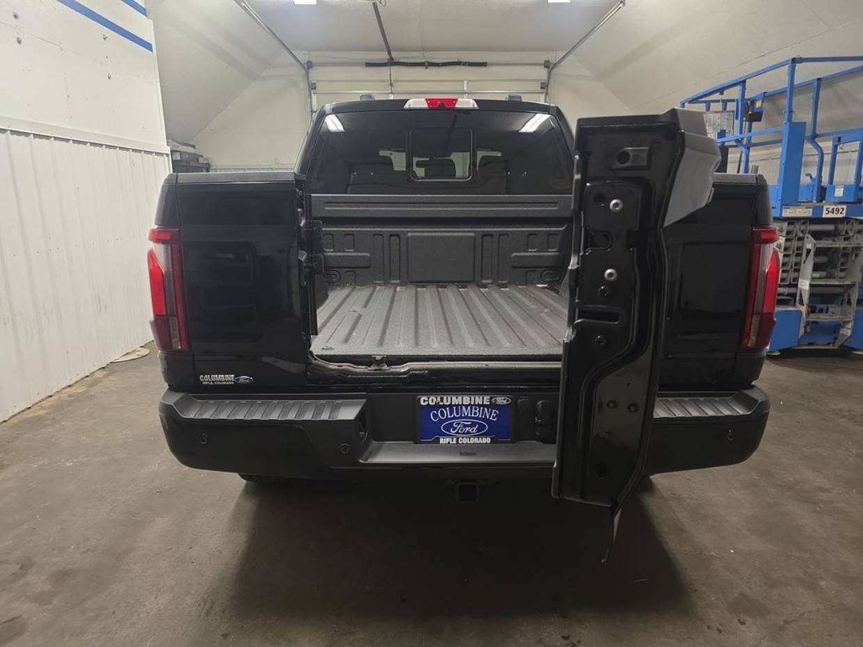 2025 Ford F-150 Platinum - Photo 8