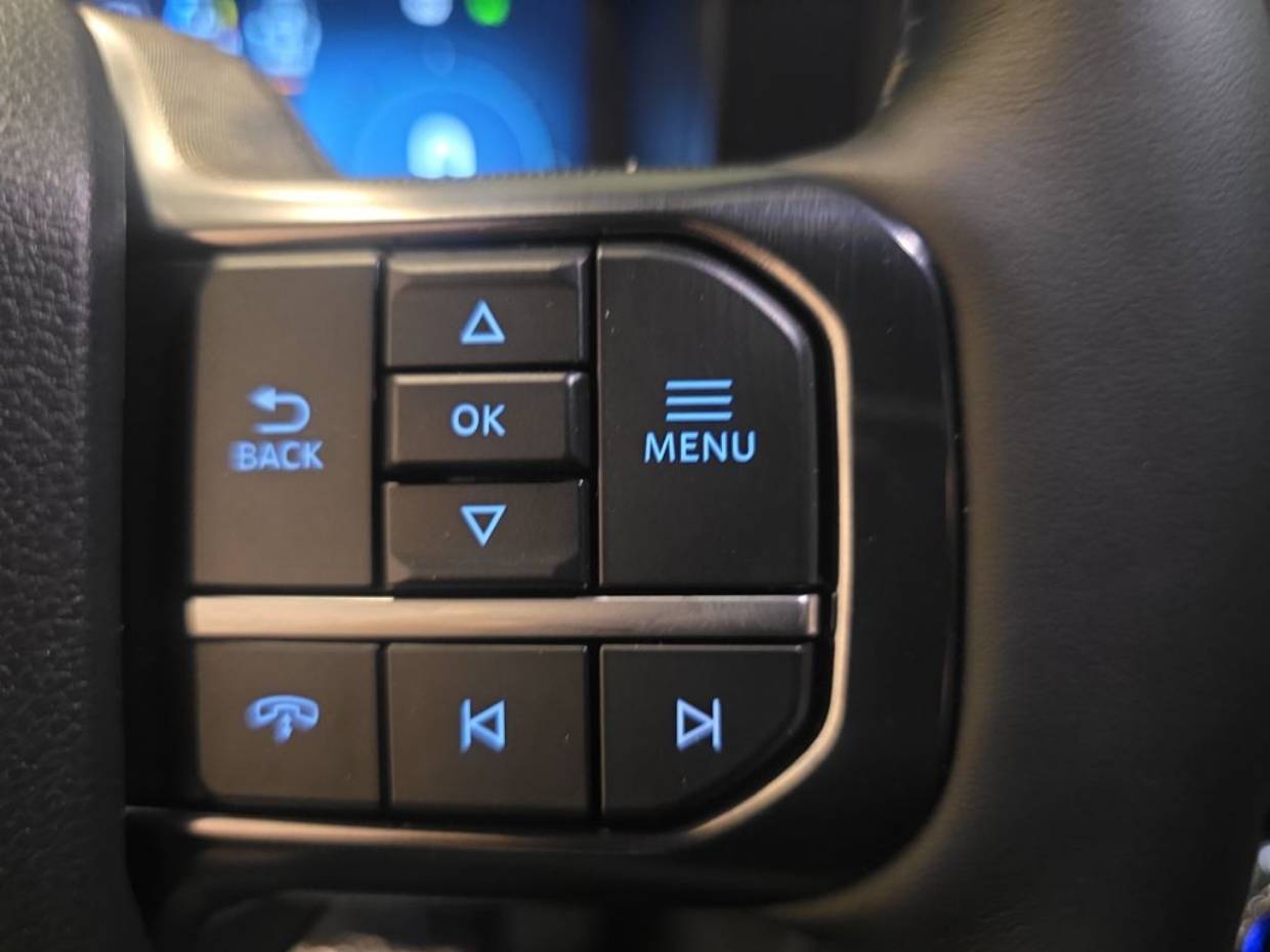 2025 Ford F-150 Platinum - Photo 17
