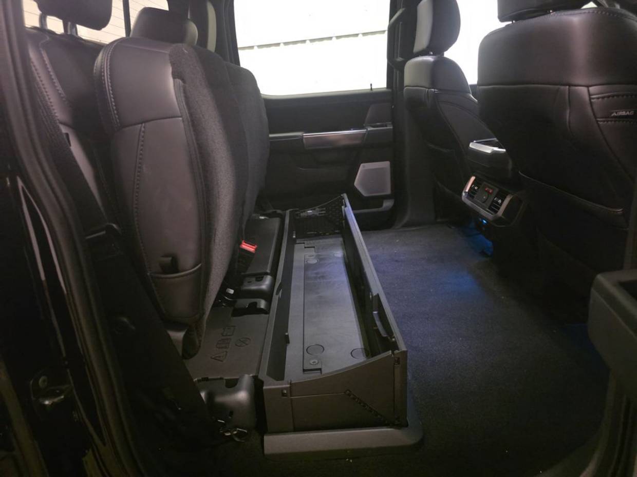 2025 Ford F-150 Platinum - Photo 35