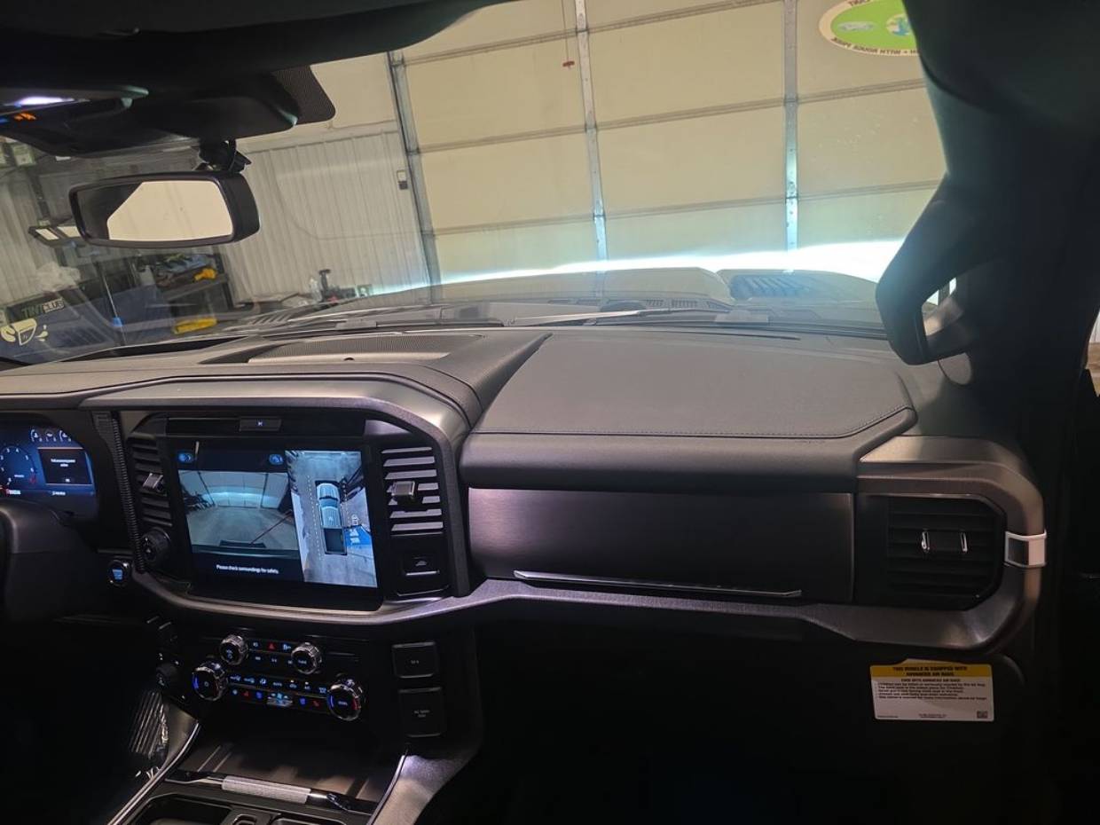 2025 Ford F-150 Platinum - Photo 39