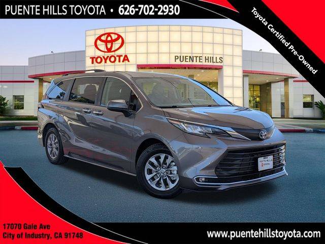 2023 Toyota Sienna XLE