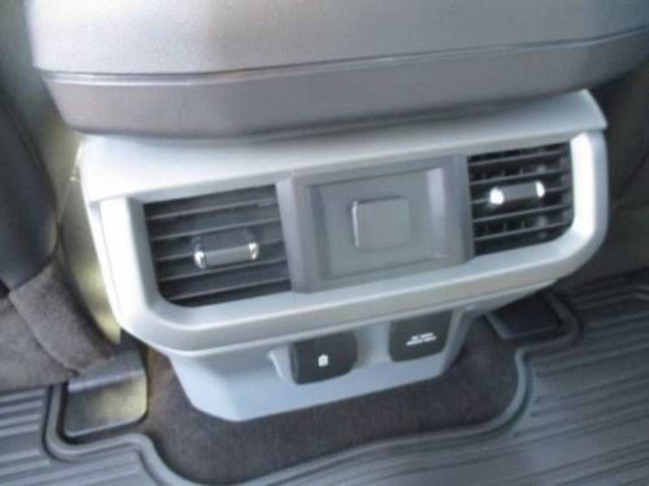2022 Ford F-150 Lariat - Photo 12