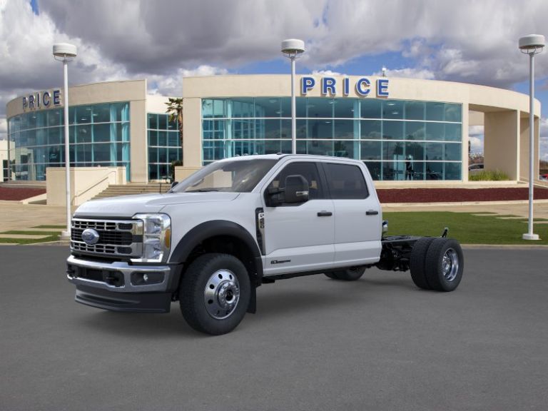 2026 Ford Super Duty F-450 DRW XLT