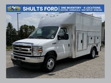 2026 Ford E-450SD Base