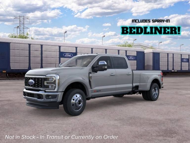 2026 Ford Super Duty F-450 DRW LARIAT