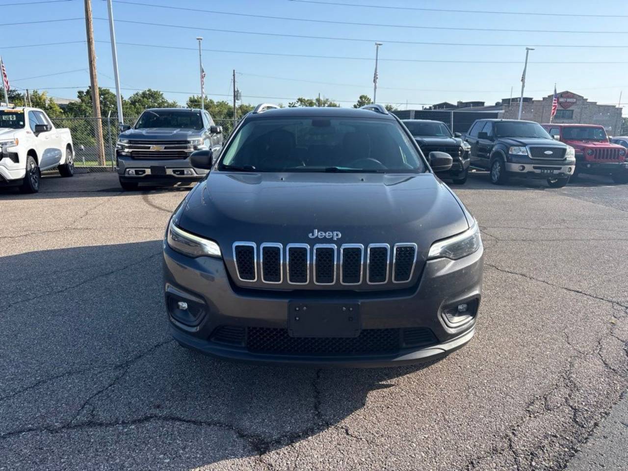 Certified 2019 Jeep Cherokee Latitude Plus with VIN 1C4PJMLB8KD131303 for sale in Kansas City