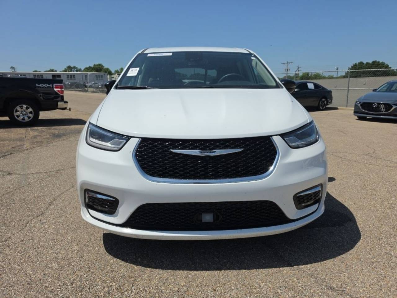 Certified 2024 Chrysler Pacifica Touring L with VIN 2C4RC1BG2RR119055 for sale in Kansas City