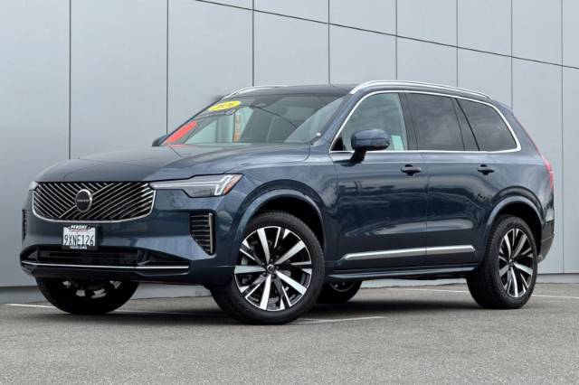 2026 Volvo XC90 B6 Core