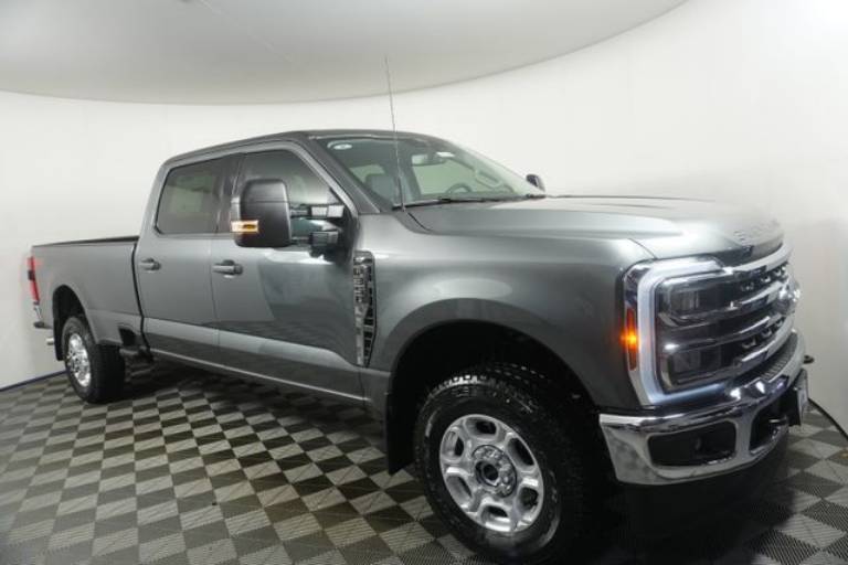 2026 Ford Super Duty F-350 SRW XLT