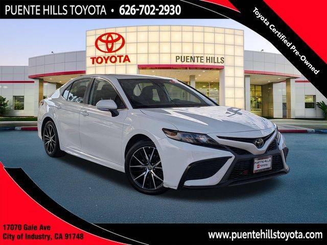 2022 Toyota Camry SE