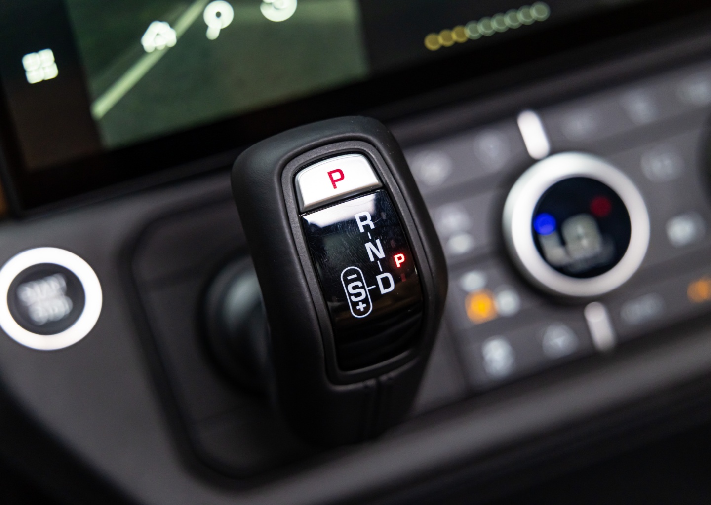 2026 Land Rover Defender X-Dynamic SE - Photo 29
