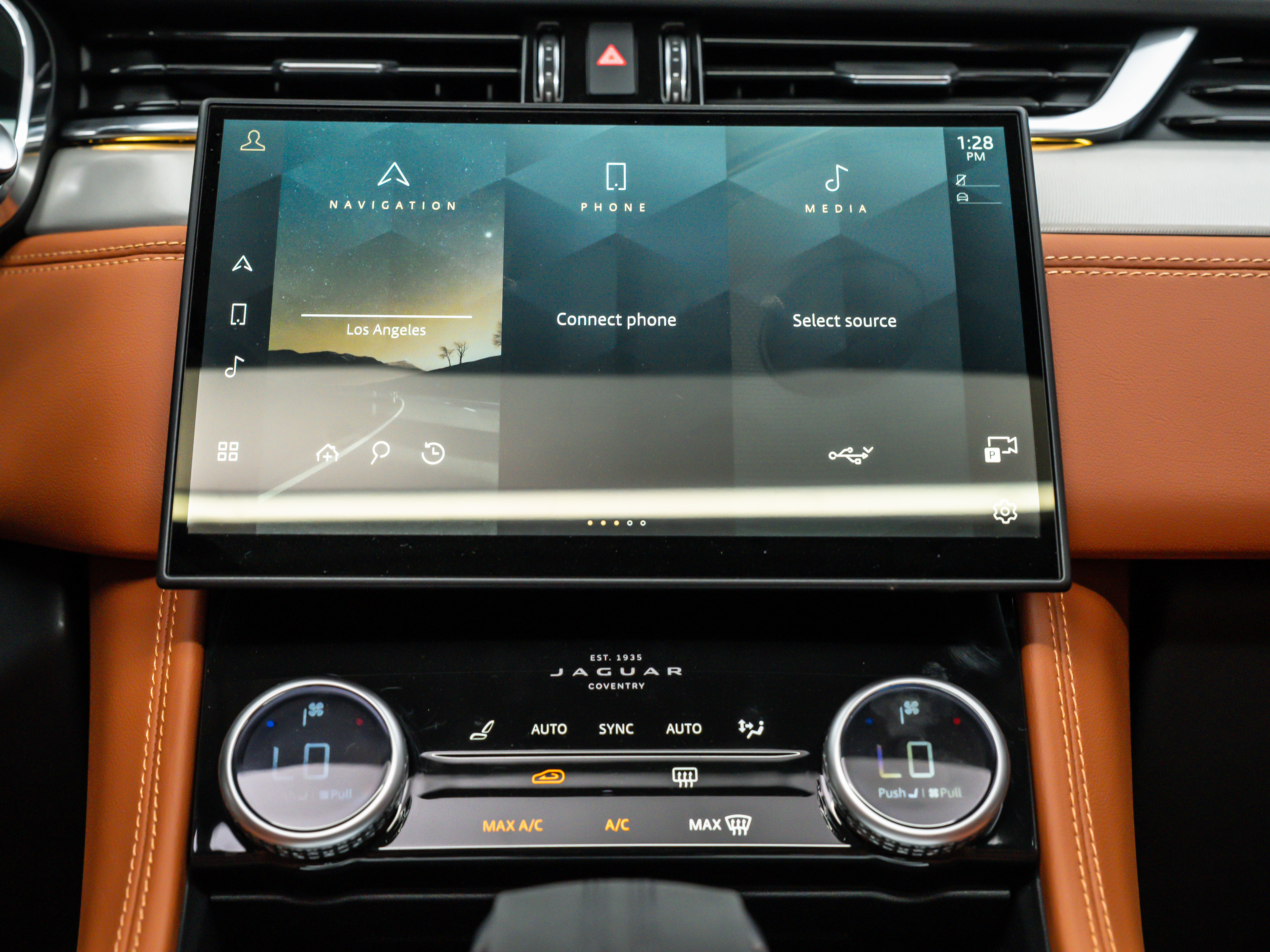 2026 Jaguar F-Pace R-Dynamic S - Photo 28