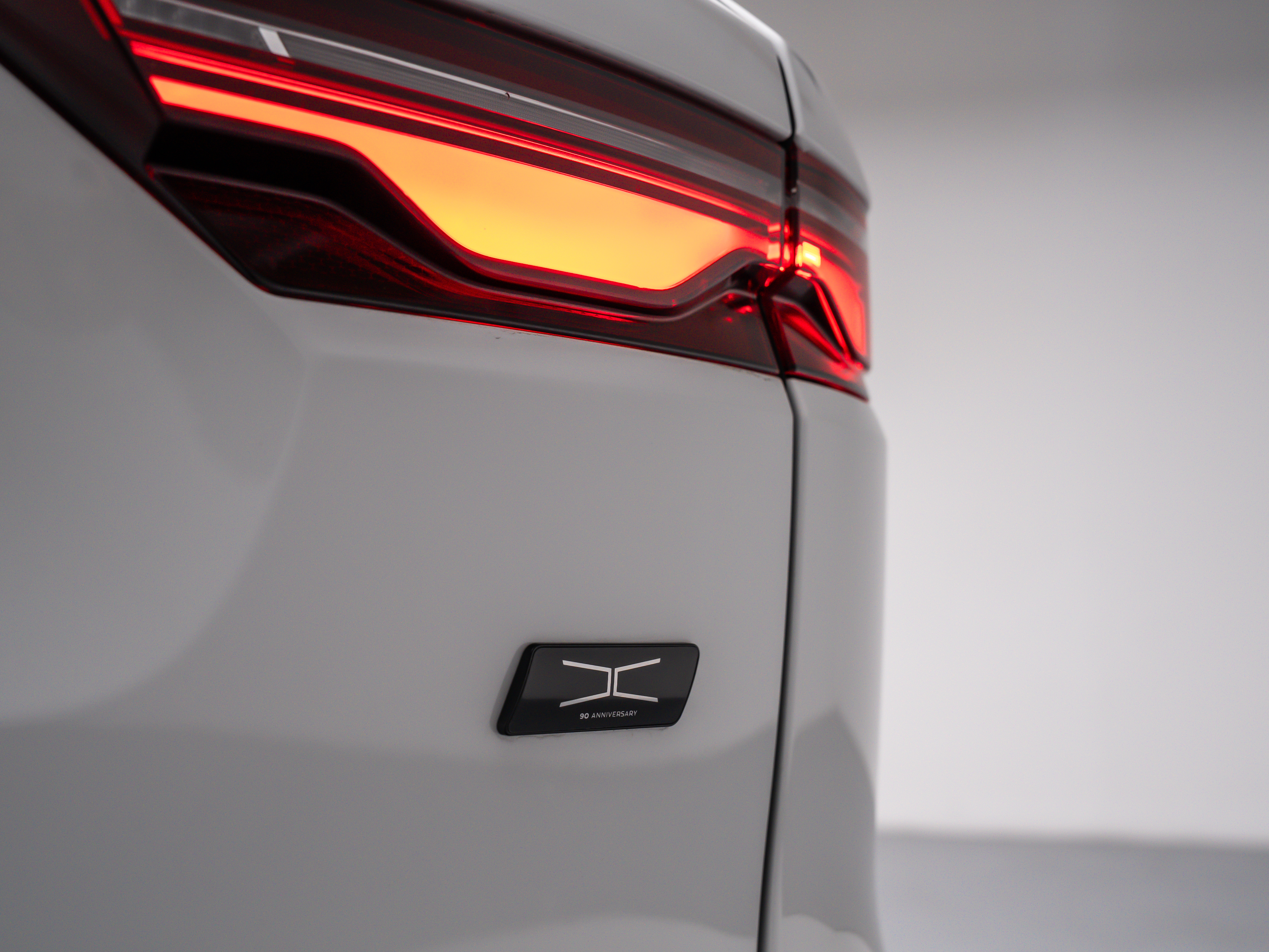 2026 Jaguar F-Pace R-Dynamic S - Photo 31