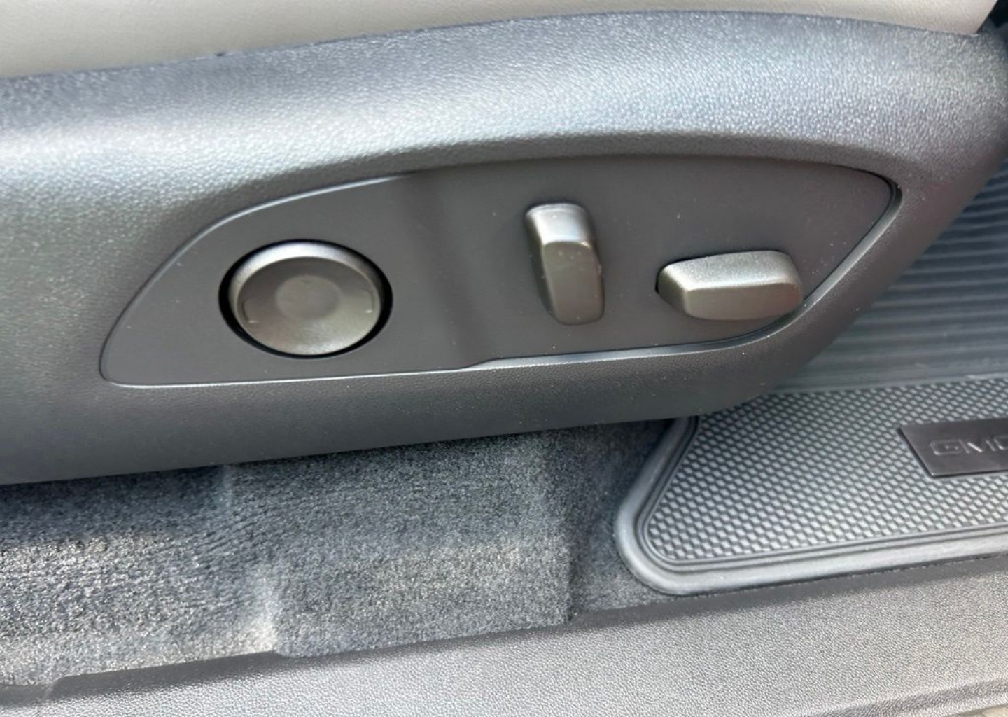 2026 GMC Acadia Elevation - Photo 117